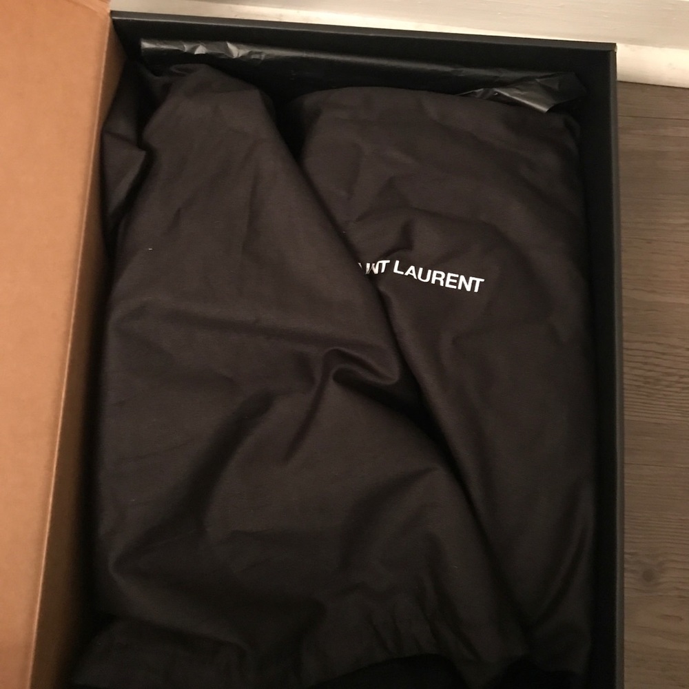 BNIB men’s size 9.5 US YSL blue high top shoes - Picture 4 of 6